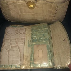Brahmin wallet only